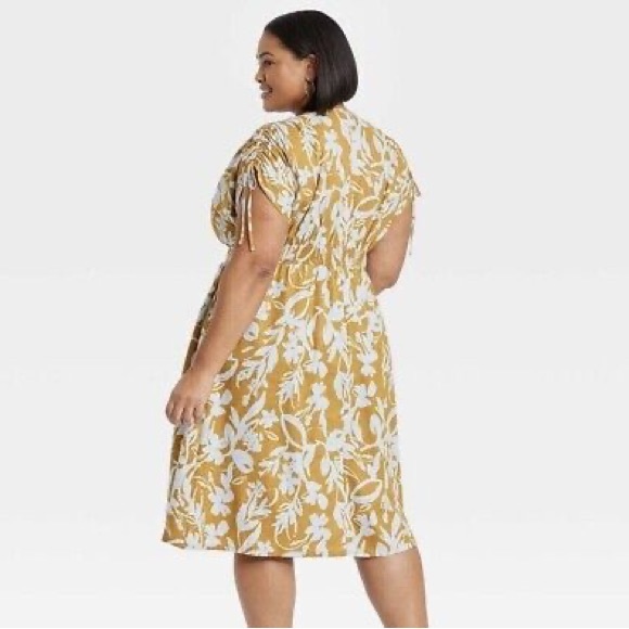 2/$20 Gold Floral Knee Length Tie Sleeve V Neck Summer Dress 2X 3X - Picture 5 of 8
